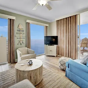  Aparthotel Million Dollar Views, Stunning Beachfront United States